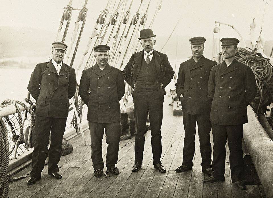 Члены экспедиции Амудсена, открывшие Южный полюс. Март 1912 г.