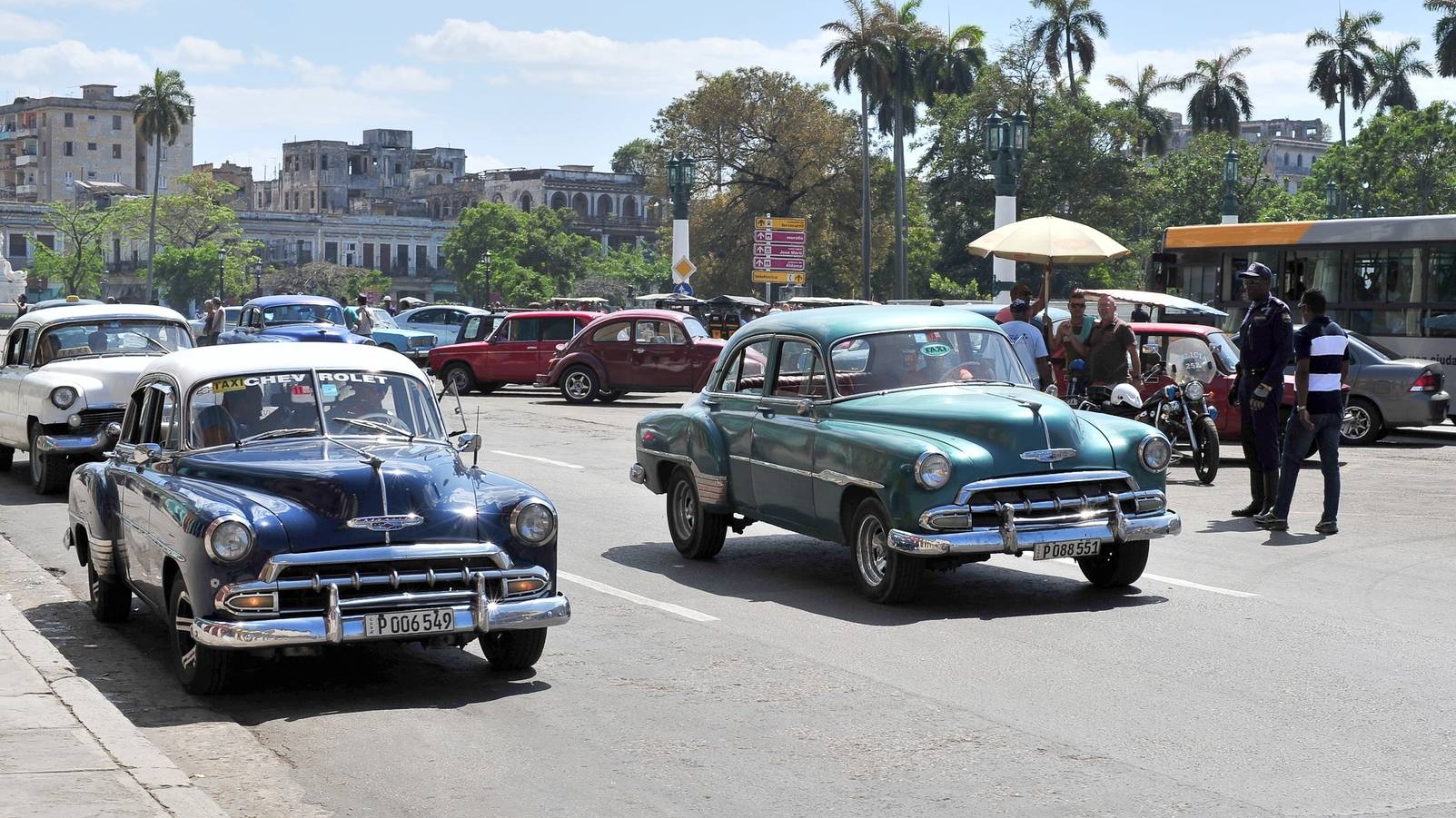 Машины на улицах Гаваны. Куба
