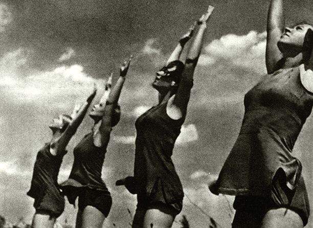 Цитата из х∕ф «Олимпия». Реж. Лени Рифеншталь. 1938. Германия