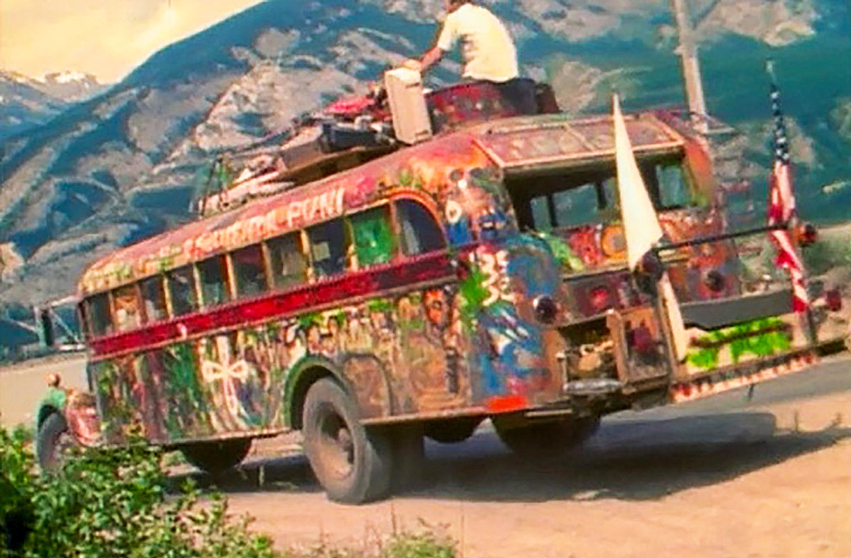 Автобус Кена Кизи и «Веселых проказников». Середина 1960-х
