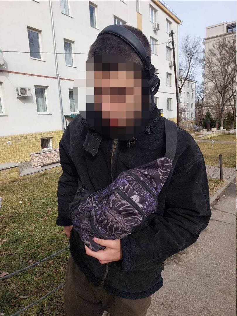 Задержанный в Кишиневе «подозрительный» молодой человек с нохом