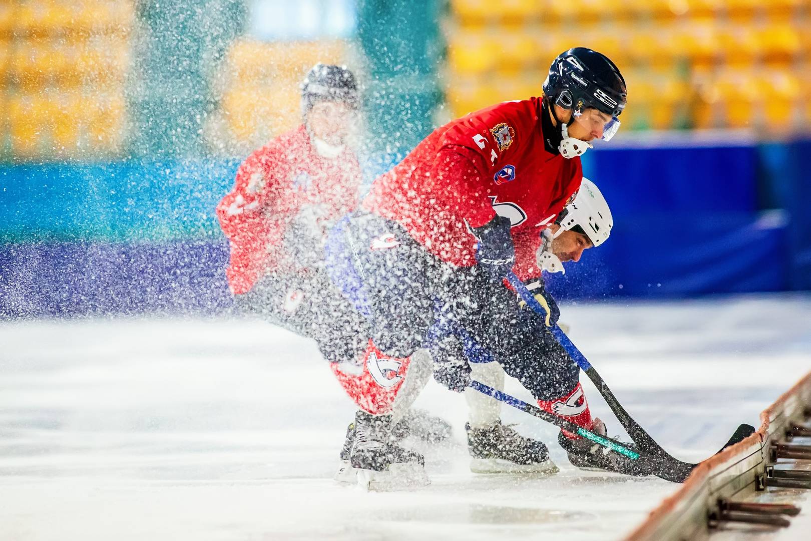 Чемпионат по хоккею с мячом 2023 2024. Чемпионат России по хоккею с мячом. Российская Суперлига по хоккею Кубок. Чемпионат России по хоккею 2022-2023. Накидка запасного игрока хоккей с мячом.