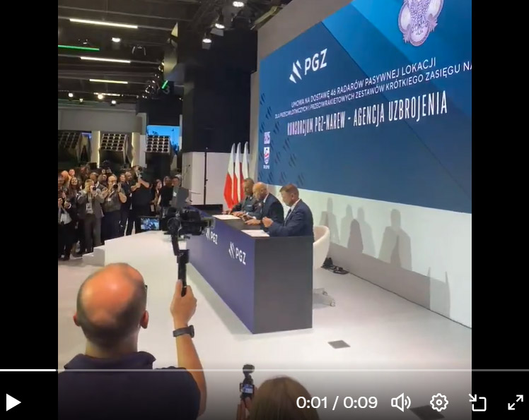 В Польше подписали контракты на поставку радаров и винтовок для армии