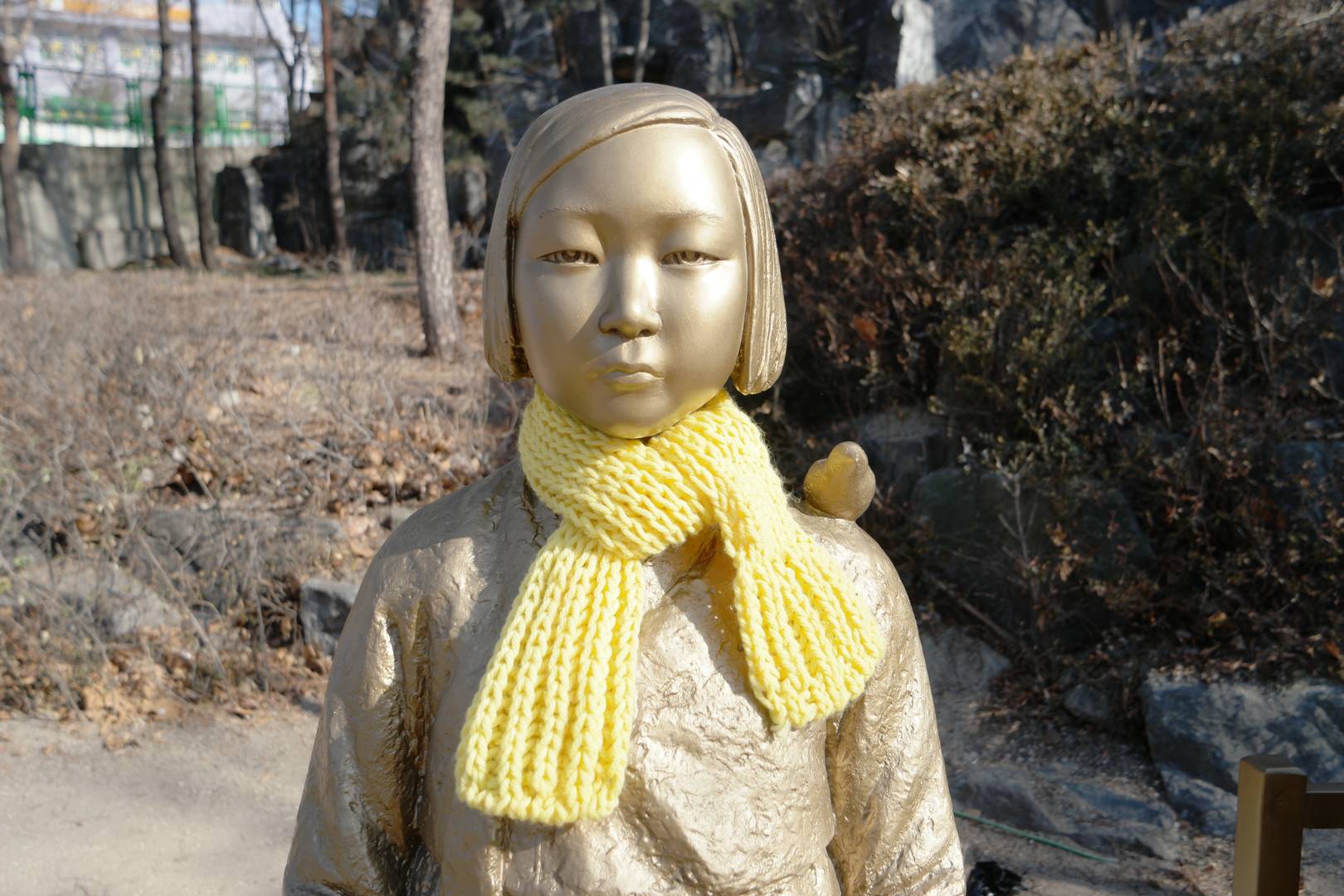 Памятник корейским «женщинам для утех», которых власти Японии держали в сексуальном рабстве во время колониального правления на Корейском полуострове