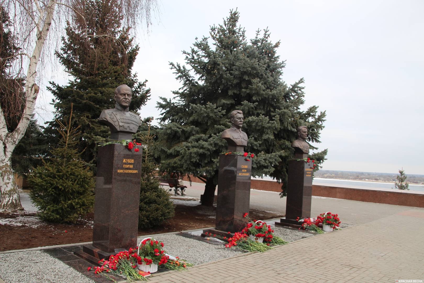 Памятники Сталину, Жукову, Василевскому. Сталинград