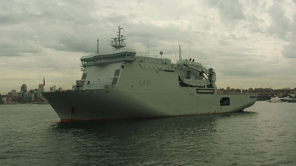 Универсальный десантный корабль ВМФ Новой Зеландии «HMNZS Manawanui» 