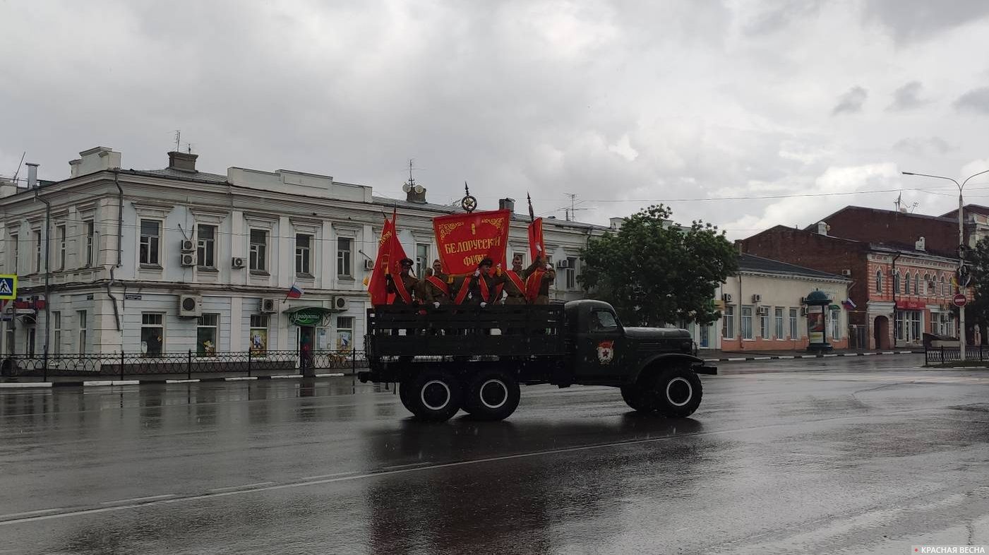 Парад военной техники в Новочеркасске 9 мая 2020 года