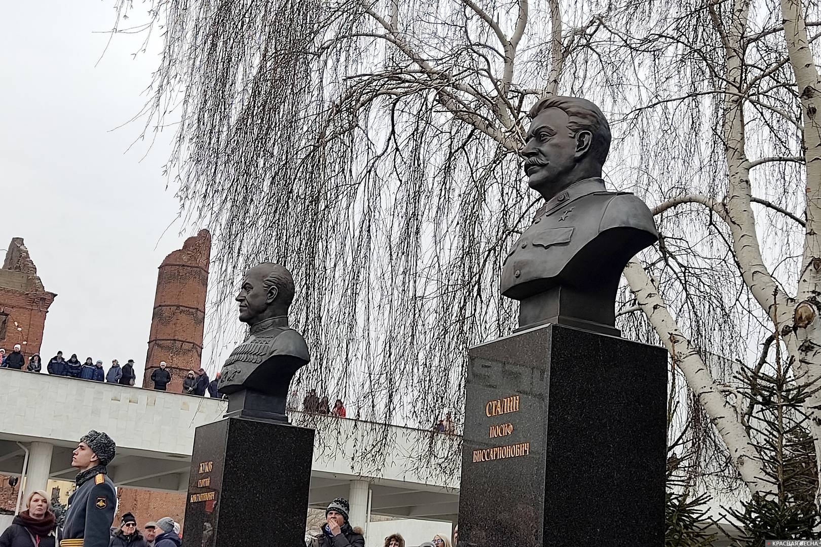 Бюсты бюстов Жукова, Сталина. 1 февраля 2023