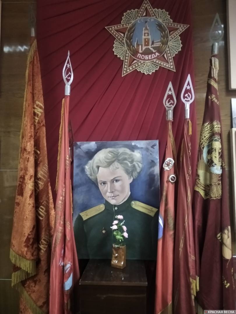 Портрет Лилии Литвяк в музее Боевой Славы