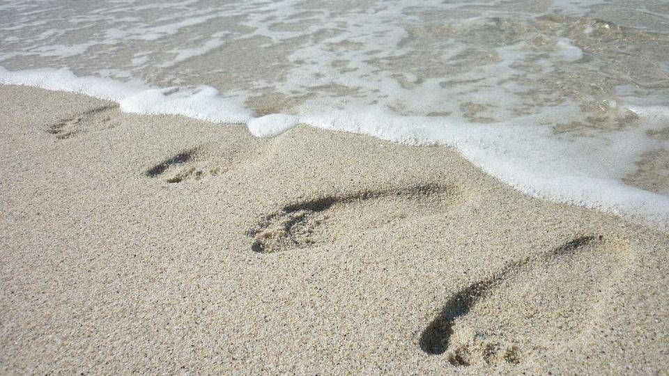 следы, мокрый песок, пляж