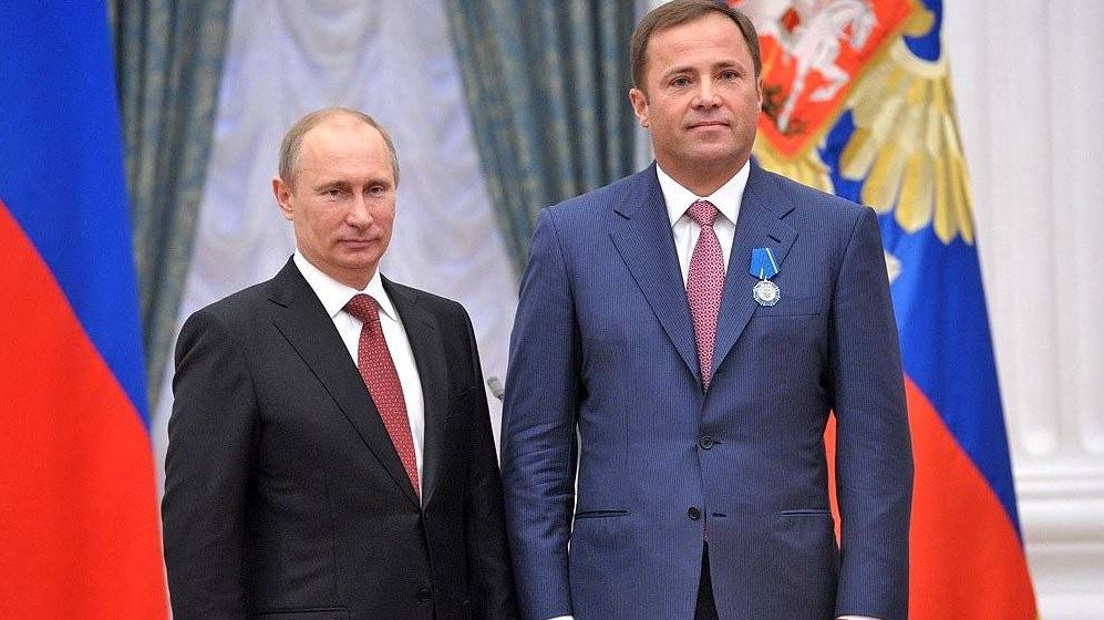 Церемония награждения государственными наградами в Кремле. 2012 г. В. В. Путин и И. Комаров