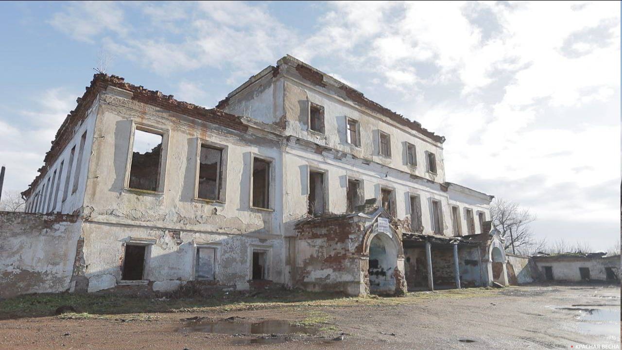 Здание разведшколы Коминтерна в Кушнаренково (Башкирия)