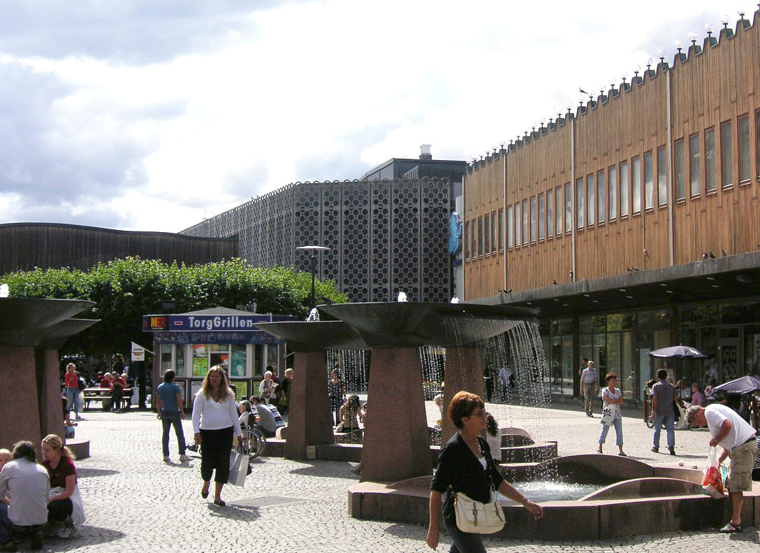 Площадь в районе Фарста в Стокгольме