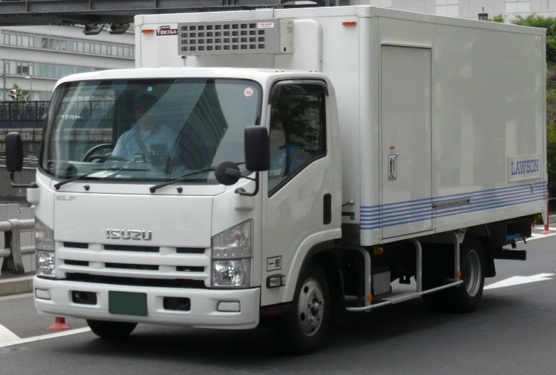Легкий грузовик Isuzu Elf