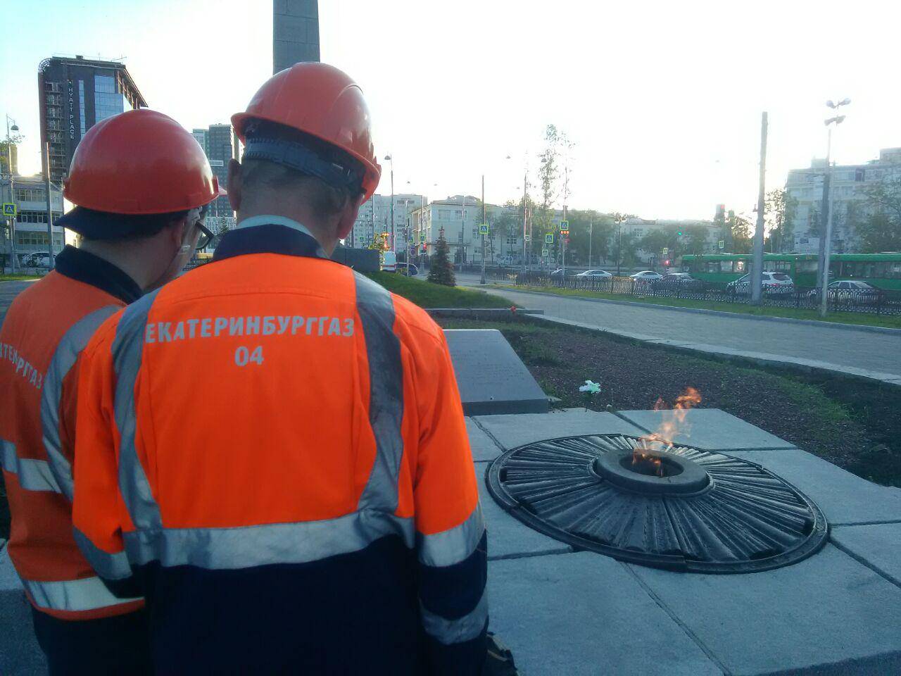 Вечный огонь на Площади Коммунаров в Екатеринбурге