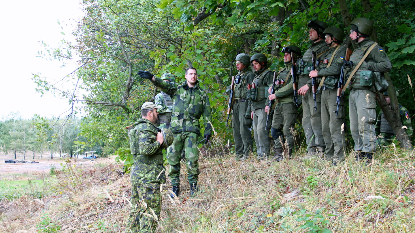 В 2018 году Вооруженные силы Швеции предоставили персонал для учебной операции «Объединитель» на территории Украины. В настоящее время военнослужащие Швеции временно выехали из Украины