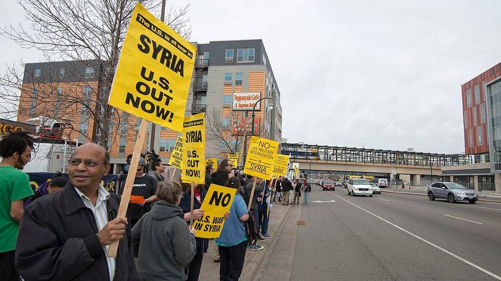 Митинг против военной операции США в Сирии