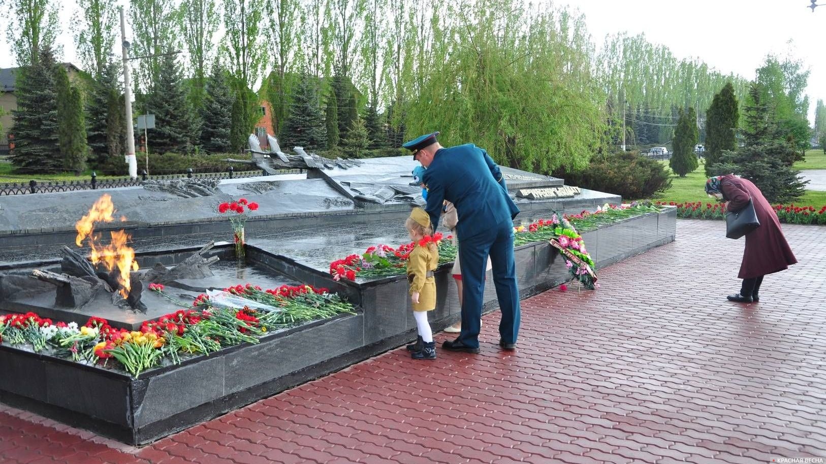 Вечный огонь на мемориальном комплексе «Курская дуга»