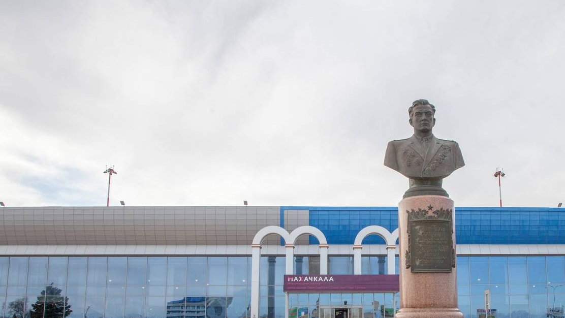 Дагестан и Якутия получат миллиард рублей на реконструкцию аэропортов