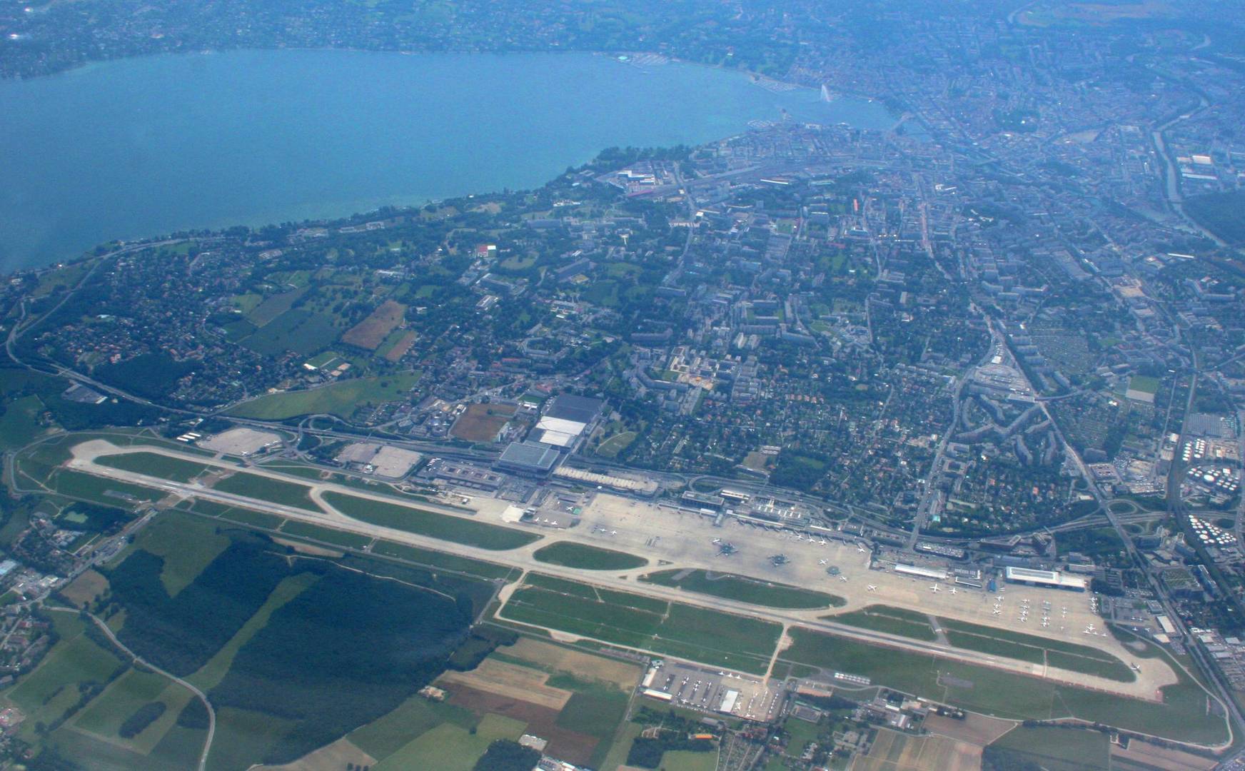Международный аэропорт Женева, вид с воздуха