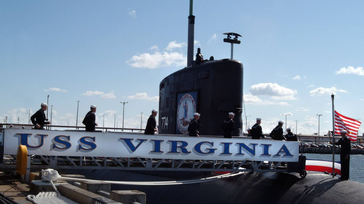 Первая подводная лодка США класса «Вирджиния»