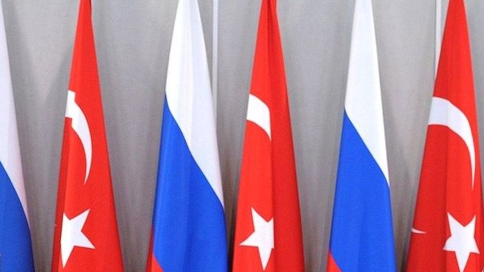 Флаги России и Турции