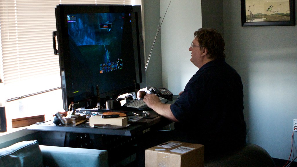 Гейб Ньюэлл играет в World of Warcraft