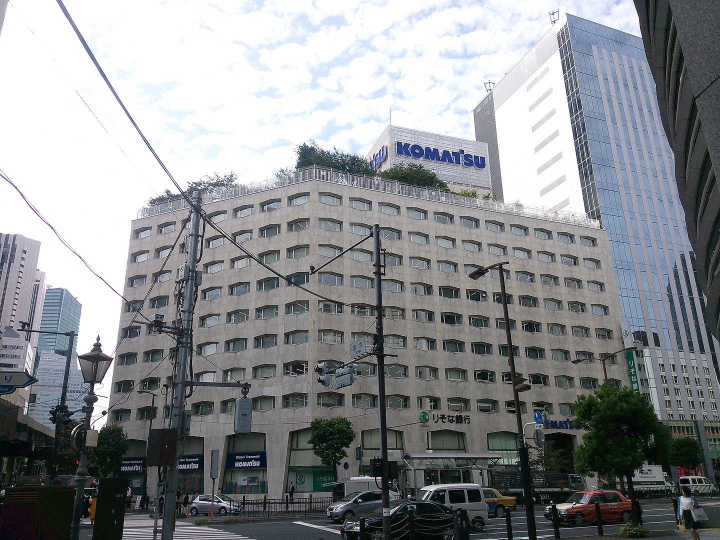 Штаб-квартира компании Komatsu в Минато, Токио.