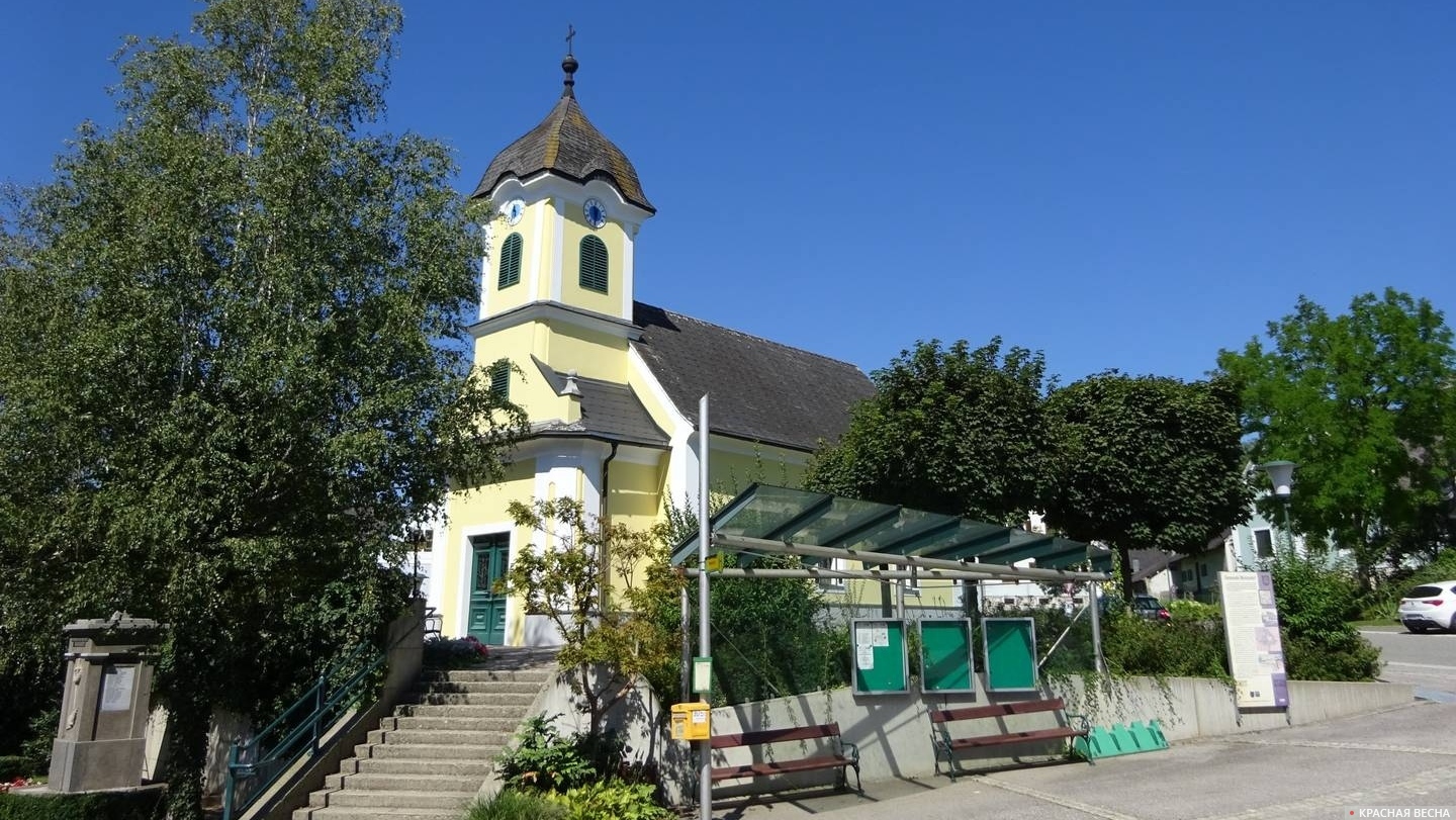 Деревенская церковь