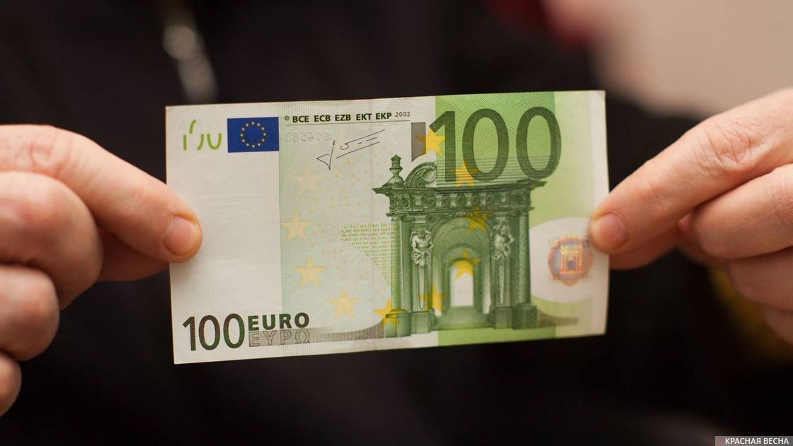Банкнота 100 евро