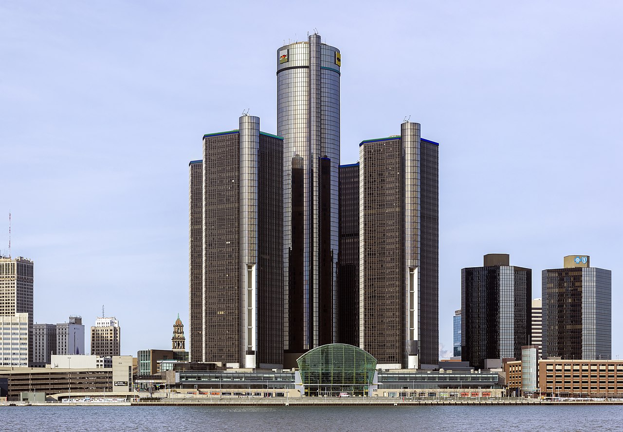 Renaissance Center, Detroit, Michigan from South 07.12.2014