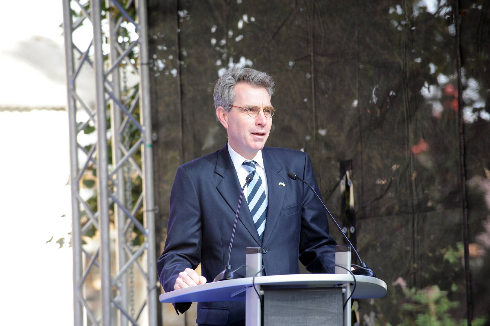 Посол США в Киеве Джеффри Пайетт на открытии университета BIONIC на Украине. 27 сентября 2013