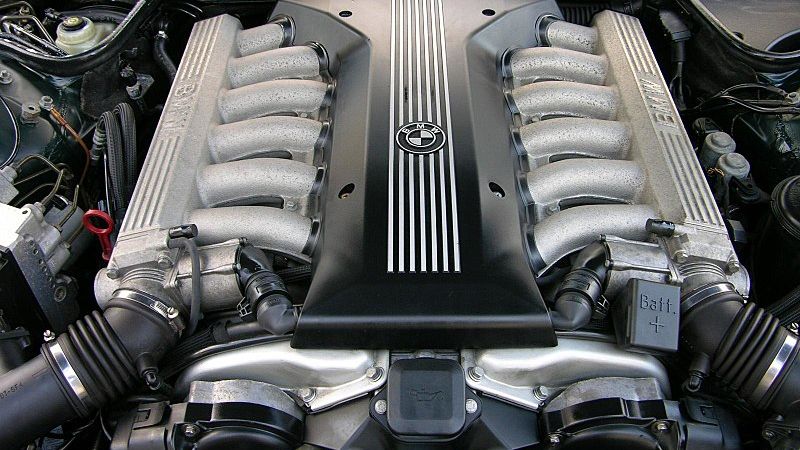BMW откажется от двигателей V12 в пользу электромоторов | ИА Красная Весна