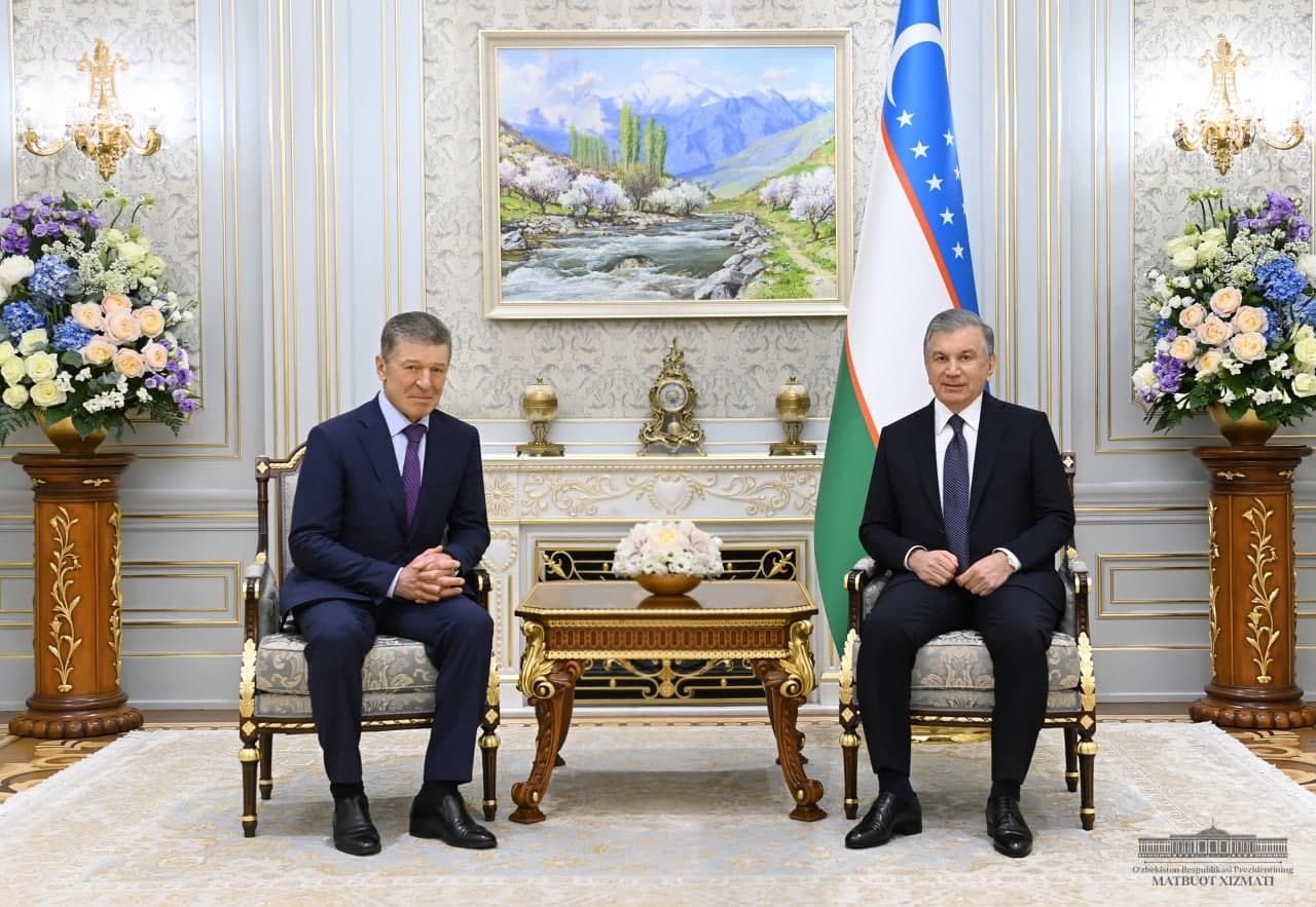 Переговоры президента Узбекистана Шавката Мирзиёева и руководителя администрации президента России Дмитрия Козака.
