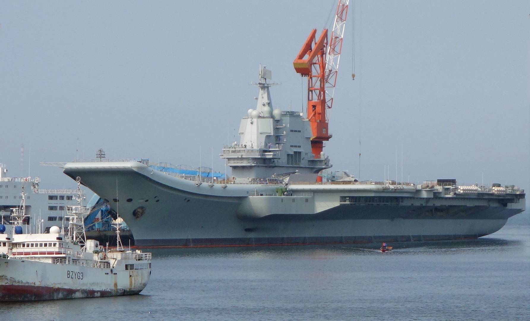 Авианосец ВМС Китая