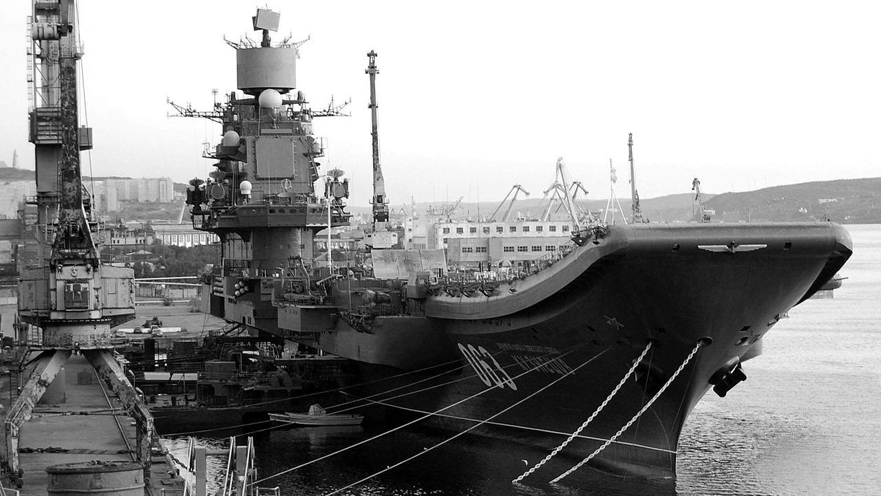 Авианесущий крейсер Адмирал Кузнецов