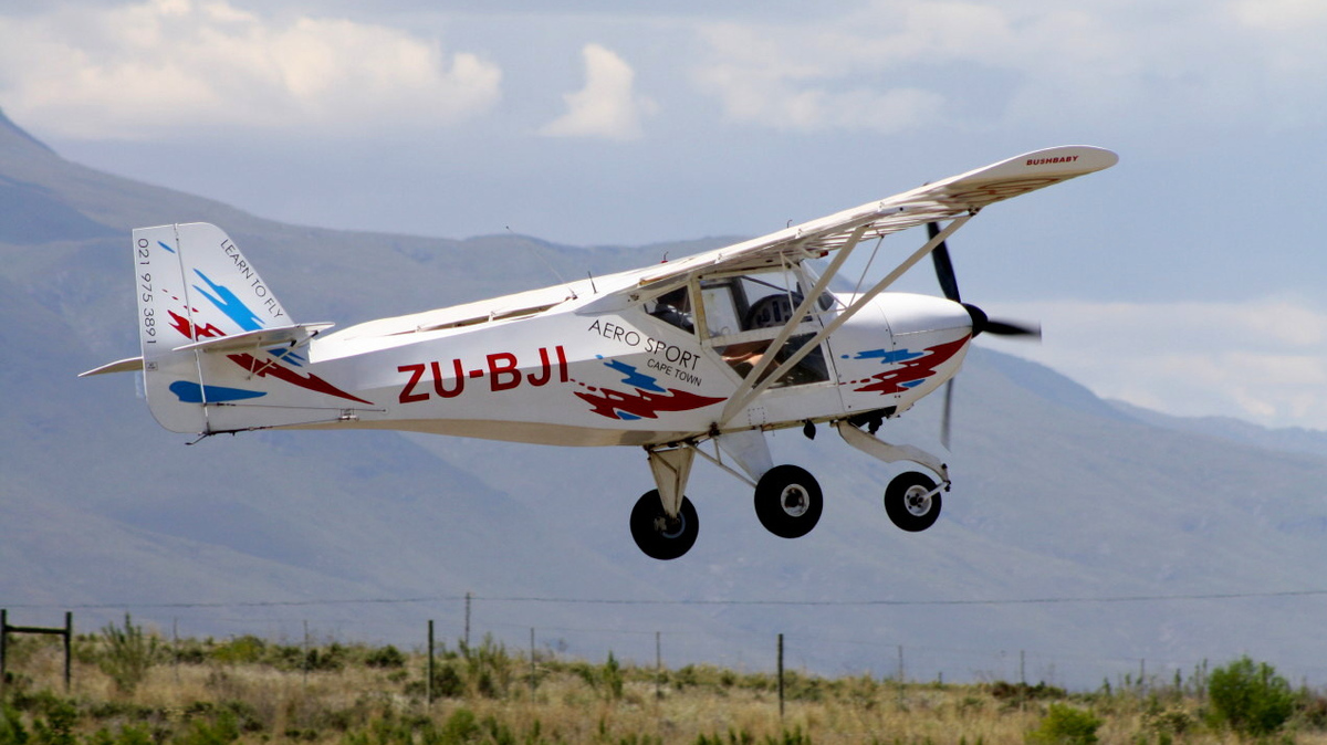Самолет Bushbaby 450 ZU-BJI