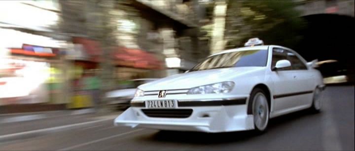 Кадр из фильма: Такси. Режиссер Жерар Пирес. Франция. 1998 год.