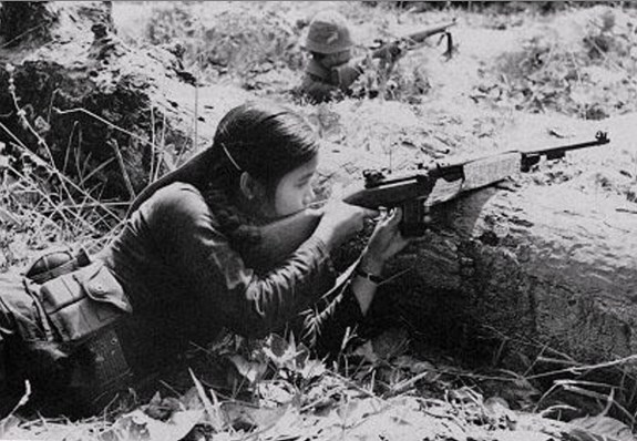 Женщина в войсках Вьетконга