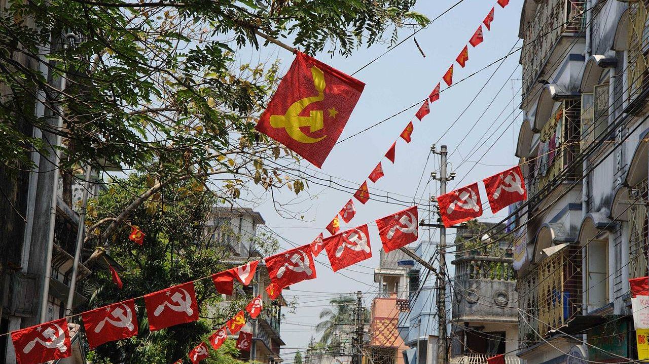 Коммунистические баннеры в Западной Бенгалии