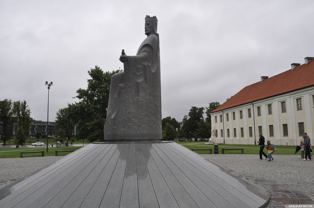 Статуя Миндаугаса. Вильнюс. Литва