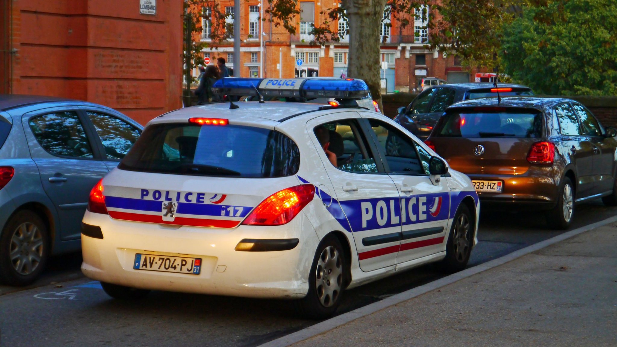 Полицейская машина в городе Тулуза