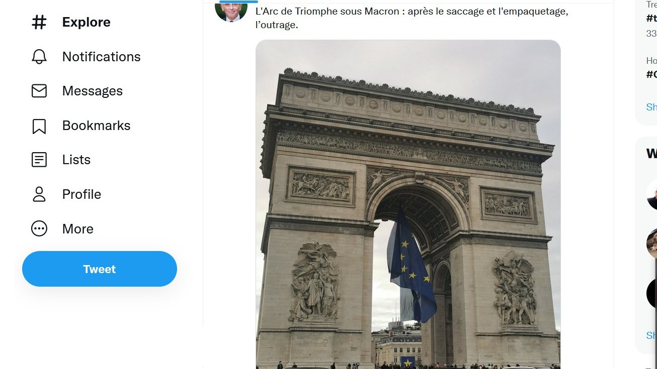 Скриншот страницы Twitter кандидата на президентских выборах Эрика Земмура с фотографией флага ЕС под Триумфальной аркой.в Париже.