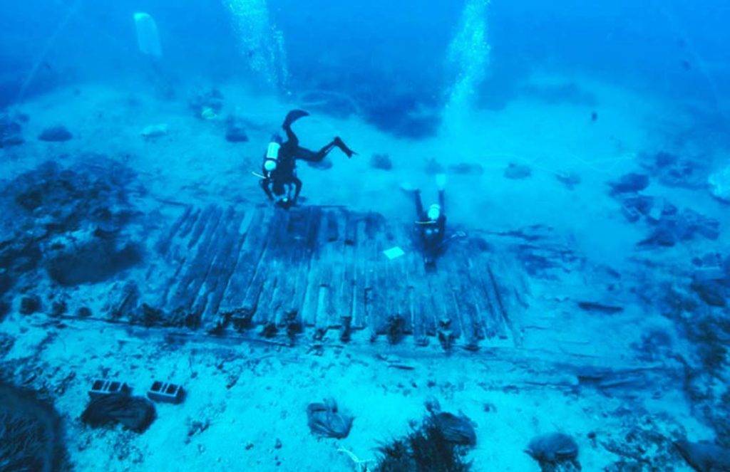 Подводные раскопки