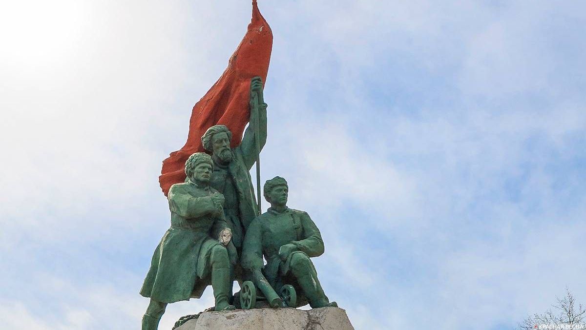 Памятник «Борцам революции». Иркутск
