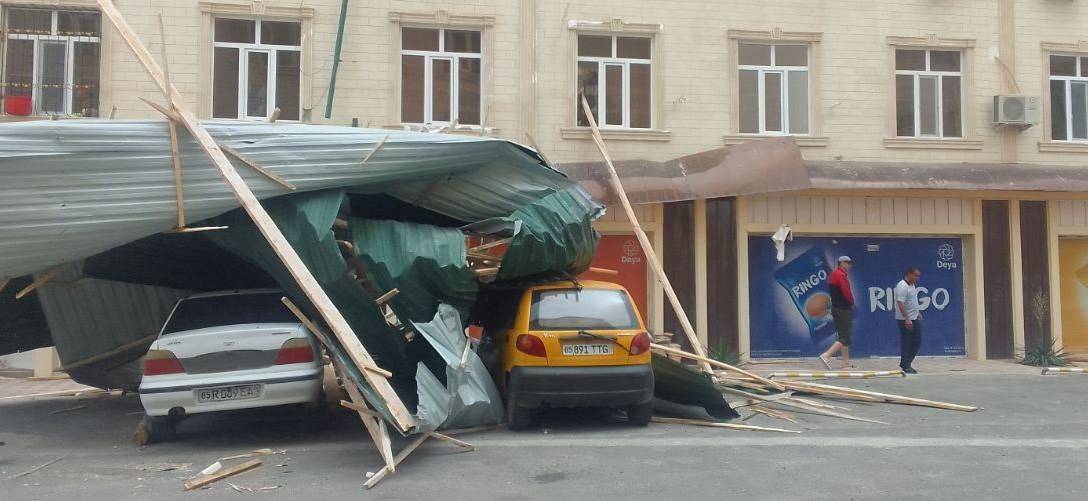 Последствия урагана в Зарафшане, Навоийской области, Узбекистан