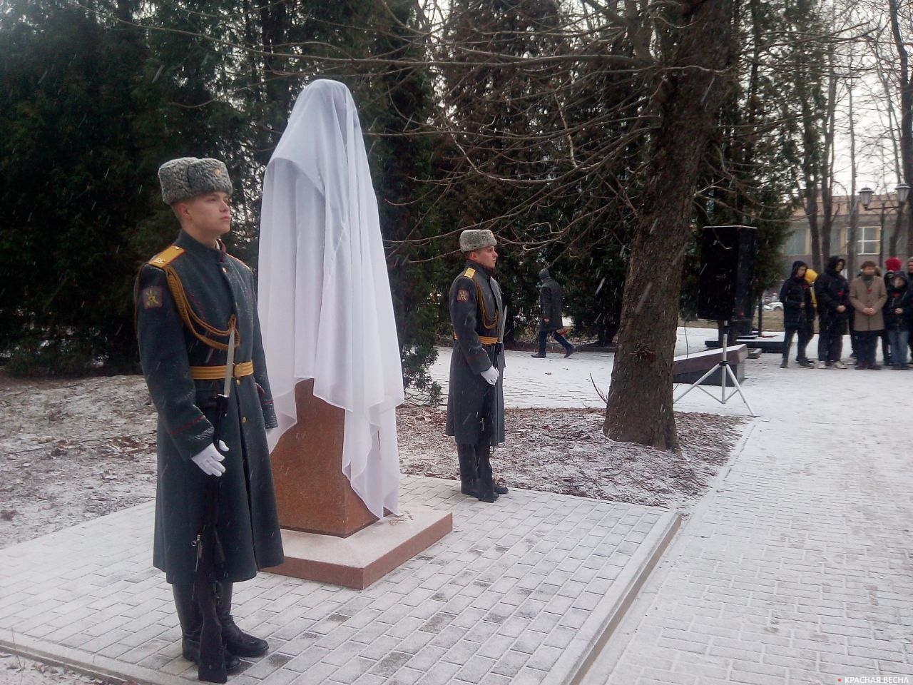 Перед открытием памятника Герою Советского Союза Григорию Бояринову