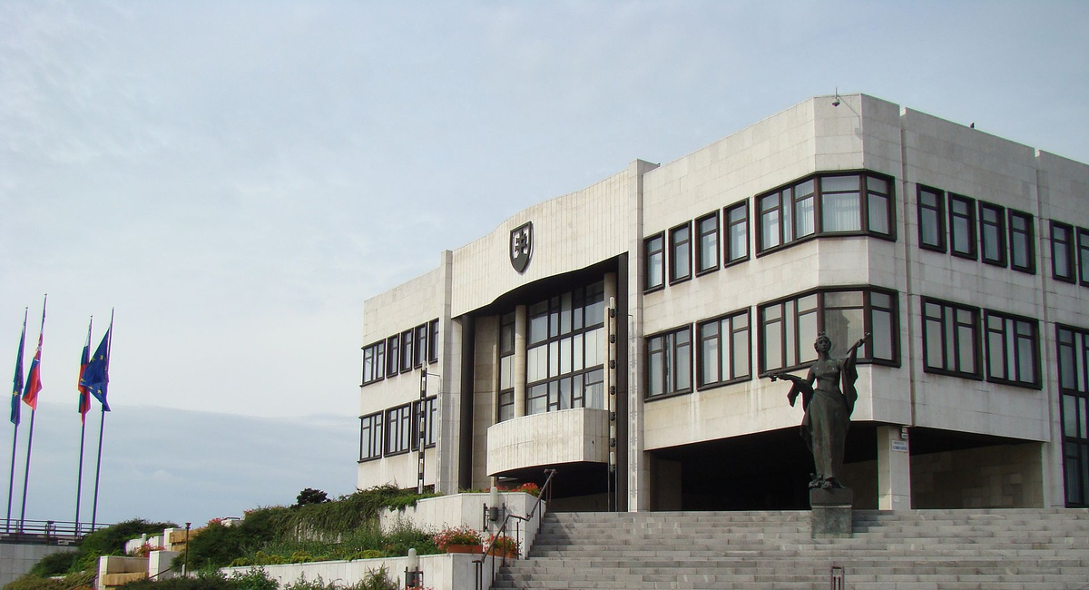 Здание Национального совета Словакии