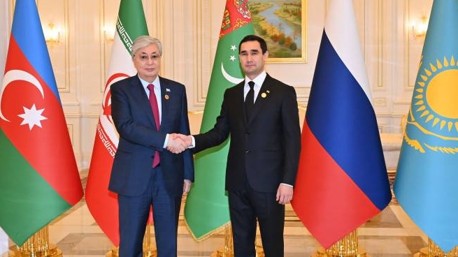 Президенты Казахстана и Туркмении Касым-Жомарт Токаев и Сердар Бердымухамедов