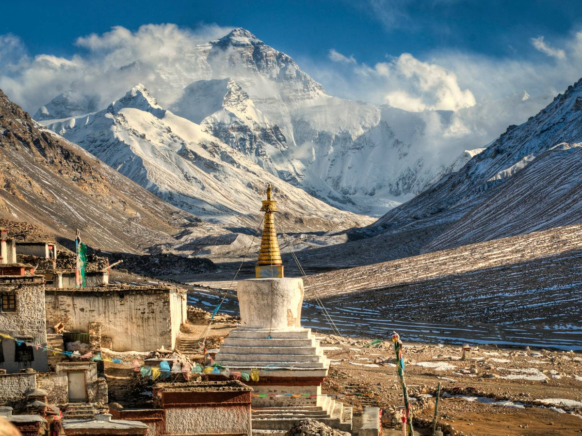 Гора Эверест. Тибет